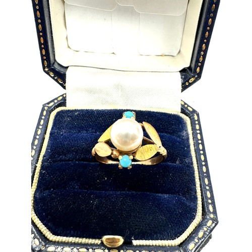 390 - 18ct gold vintage cultured pearl and blue stone  ring (3.1g)