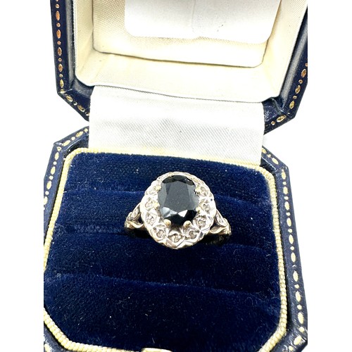 120 - 9ct gold diamond & sapphire ring (3.3g)