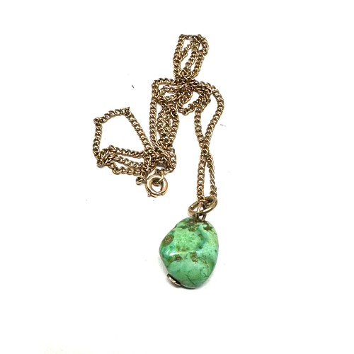 134 - 9ct gold turquoise nugget pendant necklace (4g)