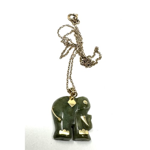 109 - 14ct gold jade elephant pendant 9ct gold necklace (5.4g)