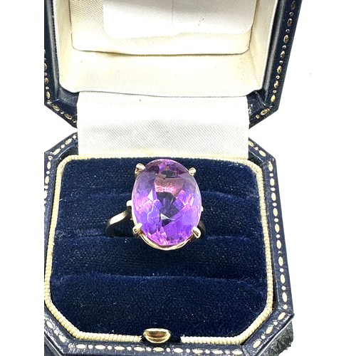 127 - 14ct gold amethyst ring (5.7g)