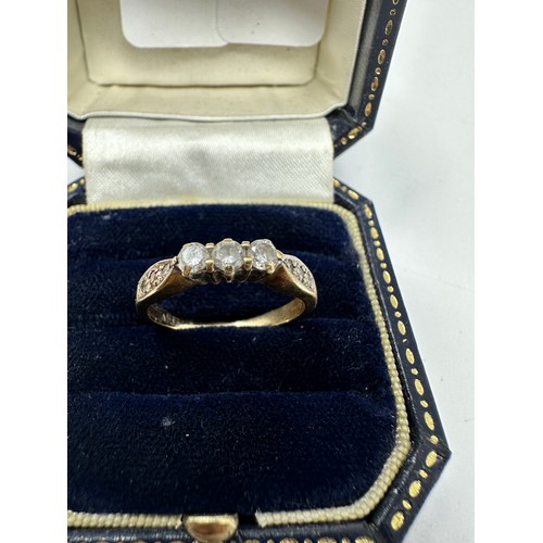 105 - 9ct gold diamond ring (2.3g)