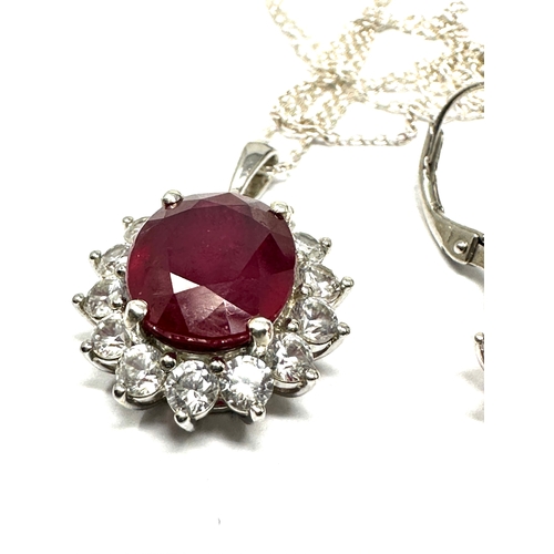 425 - .925 Ruby And White Stone Set Pendant Necklace And Earrings Set (12g)