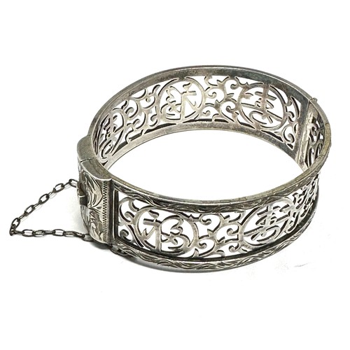 415 - .925 Vintage Cutwork Floral Design Bangle (40g)