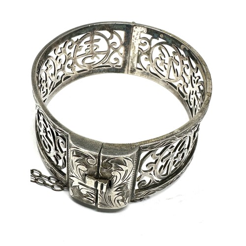 415 - .925 Vintage Cutwork Floral Design Bangle (40g)