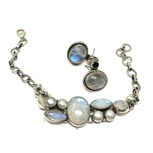 405 - .925 Moonstone Set Bracelet And Earrings (24g)