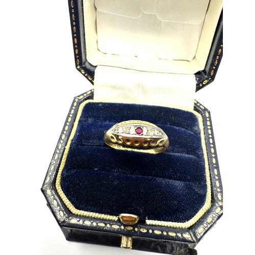 162 - 18ct Gold Victorian Old Cut Diamond And Ruby Set Five Stone Ring (2g)