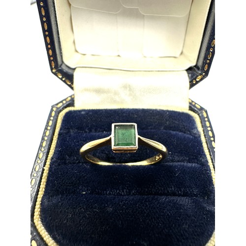 367 - 18ct Gold Art Deco Square Cut Emerald Set  Ring (2.4g)