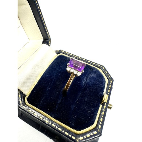 350 - 9ct Gold Amethyst And White Gemstone Ring (2.5g)