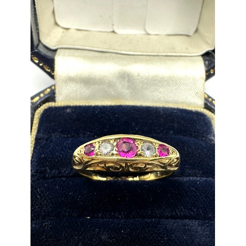 373 - 18ct Gold Diamond & Pink Sapphire Ring (3.3g)