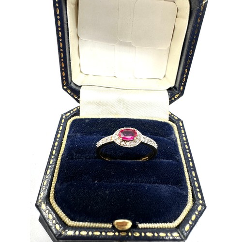 213 - 18ct Gold Diamond And Ruby  Ring (2.5g)