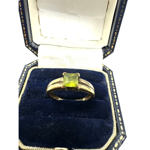 190 - 9ct Gold Peridot  Ring (2.2g)