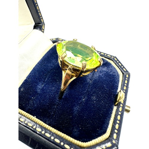 254 - 9ct Gold Green Synthetic Spinel Ring (4.6g)