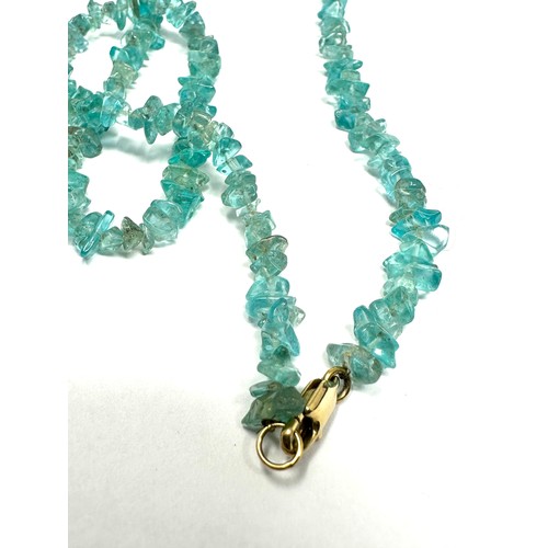 210 - 9ct Gold Clasp Blue Gemstone Chips Necklace (15.7g)