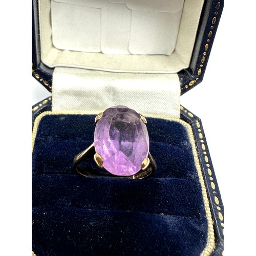 327 - 9ct Gold Amethyst  Stone Ring (3.8g)