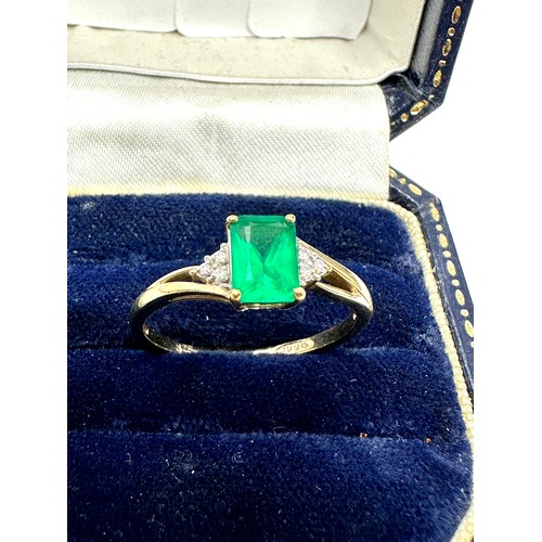 314 - 9ct Gold Synthetic Emerald & diamond  Ring  (1.7g)