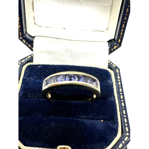 301 - 9ct Gold Iolite Seven Stone Ring (4.2g)