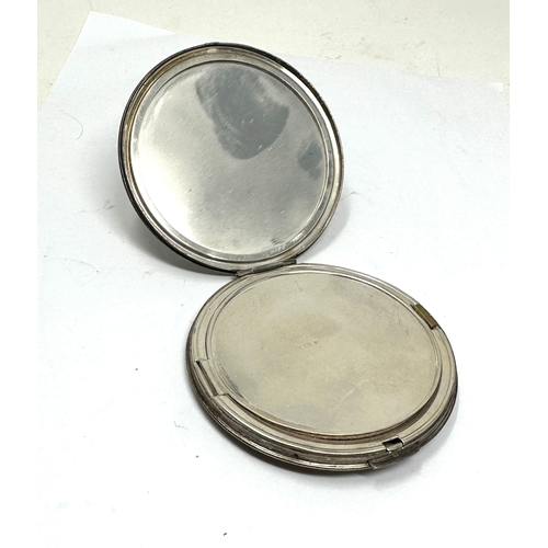 68 - Vintage silver compact measures approx 8.5cm dia