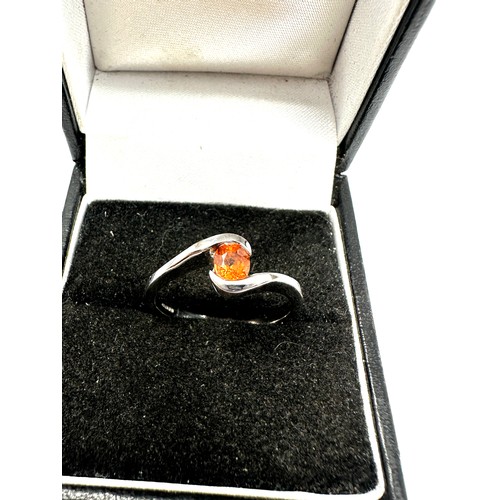 204 - 9ct white gold citrine ring (2.8g)