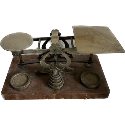 220 - Selection of vintage kitchen scales, letter scale