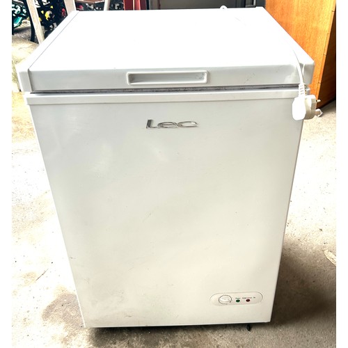 386 - LEC small chest freezer, working order