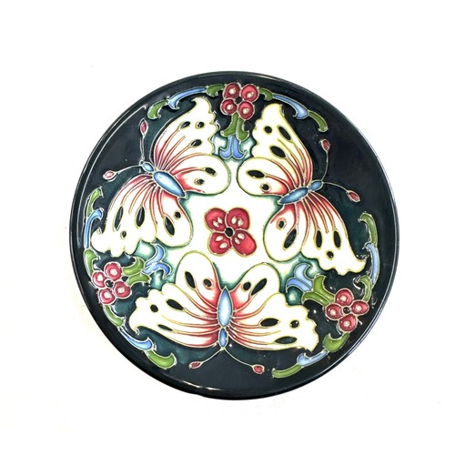 566 - 2008 Moorcroft design pin tray diameter approximately 5inches