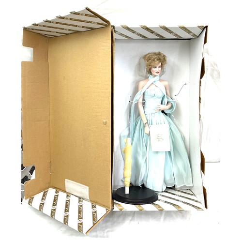 333 - Boxed Franklin Mint Lady Diana doll