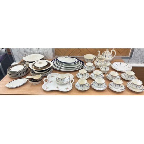 289 - Large selection of part tea and dinner services one hand painted to include meat trays, cups, saucer... 