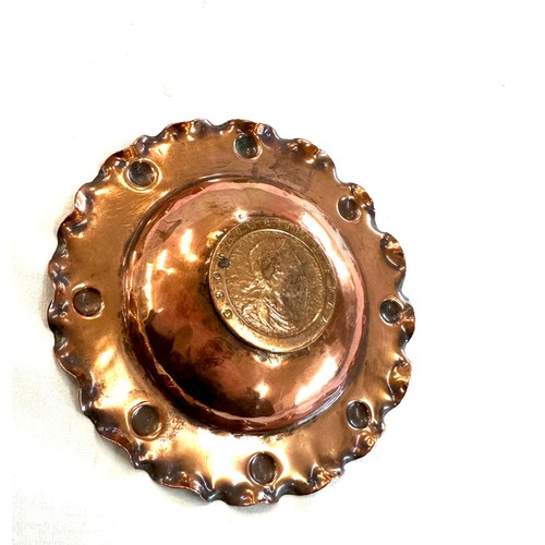 614 - George III Coin Dish, Brass Bowl with 1797 coin set into the Base and a small brass tray on three sc... 