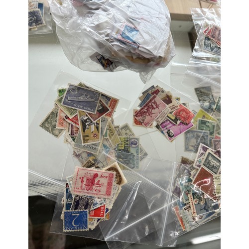 465 - Large selection of assorted stamps