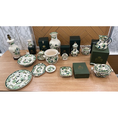 323 - Large selection of Masons pottery some boxed to include a lamp base, vase, cake stand etc