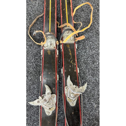 174 - Set of vintage ski's and two Lamborghini Ski-meister poles