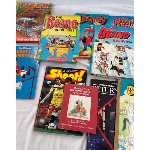 247 - Selection of vintage childrens hardback books to include Rupert, Beano etc