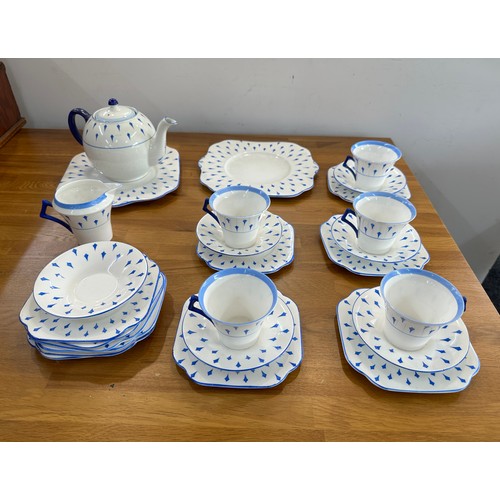 161 - Part Colclough Royal Vale tea service to include tea pot etc