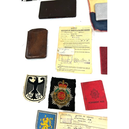 451 - Selection of vintage badges/ paper work etc