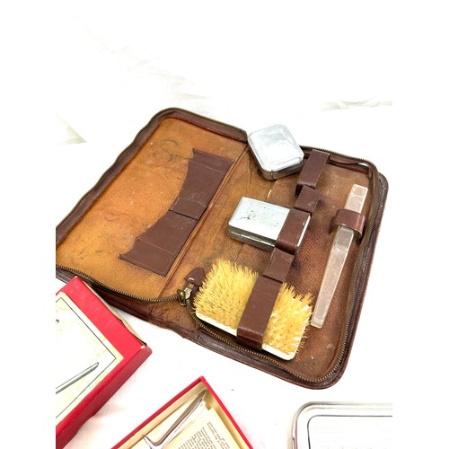 119 - Selection of collectable items includes Razor, Vintage tool etc