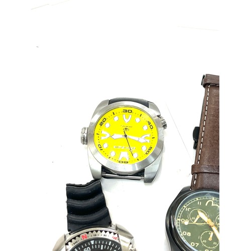 507 - Selection of gents wrist watches includes Body Glove BG30007 EV-7003 and Seiko 860026