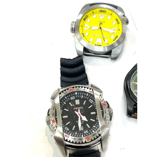 507 - Selection of gents wrist watches includes Body Glove BG30007 EV-7003 and Seiko 860026