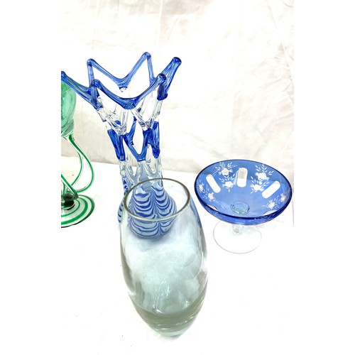 293 - Selection of coloured/ art glass includes vases, centre piece etc