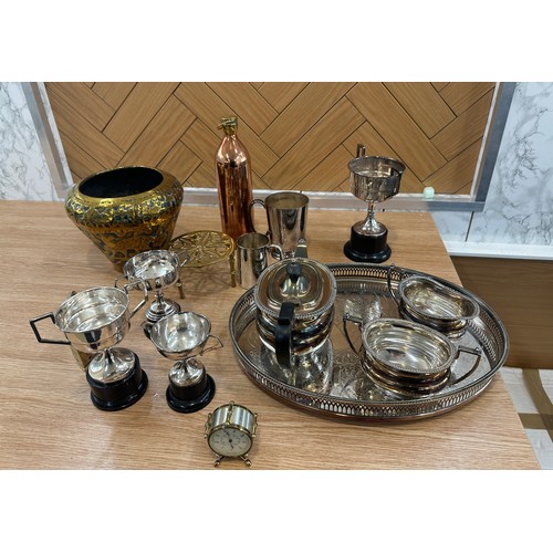 252 - Selection of metal ware to include copper, brass and silver plated items