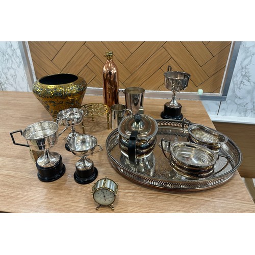 252 - Selection of metal ware to include copper, brass and silver plated items