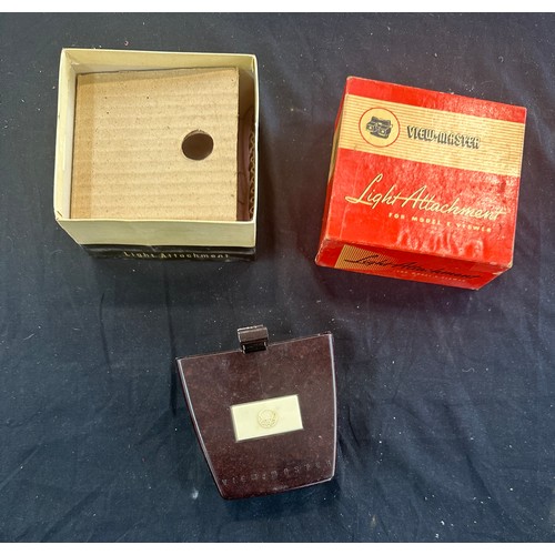 102 - Vintage view master light attachment