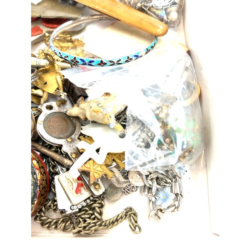 492 - Selection of collectable items includes Pendant, chains etc