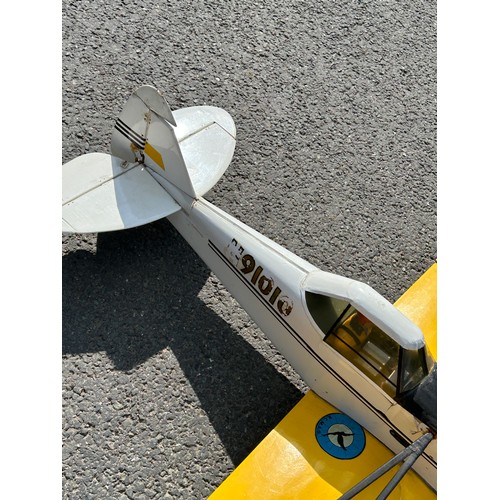 100A - Large plane size 25 engine with radio control