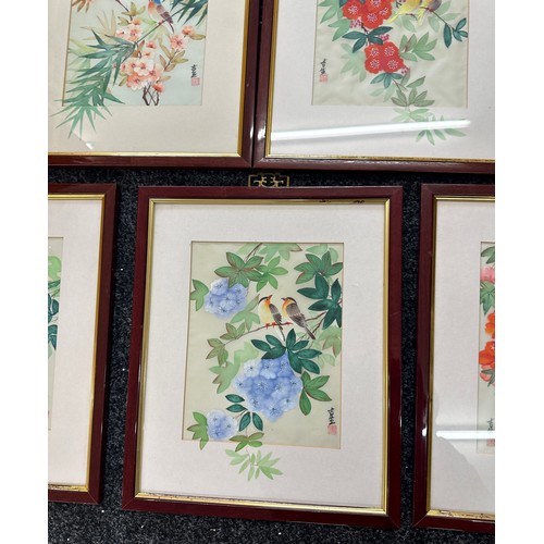 281 - Selection of framed Japanese silk paintings measures approx 16 inches tall by 13 inches wide