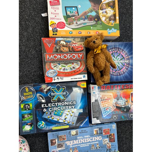 198 - Selection of vintage and later toys and games to include Pebli toys virtual play, wii fit board, bat... 