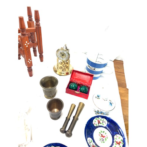 205 - Selection of miscellaneous to include pottery, oriental,  brass etc