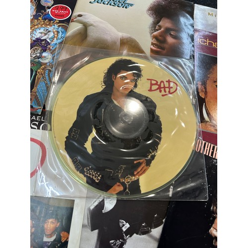 306 - Selection of vintage original Micheal Jackson records to include Thriller, Bad, Music and me etc