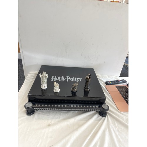 275 - Harry Potter complete chess set