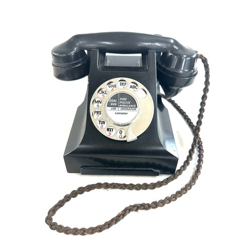 425 - Vintage bakelite phone, working order